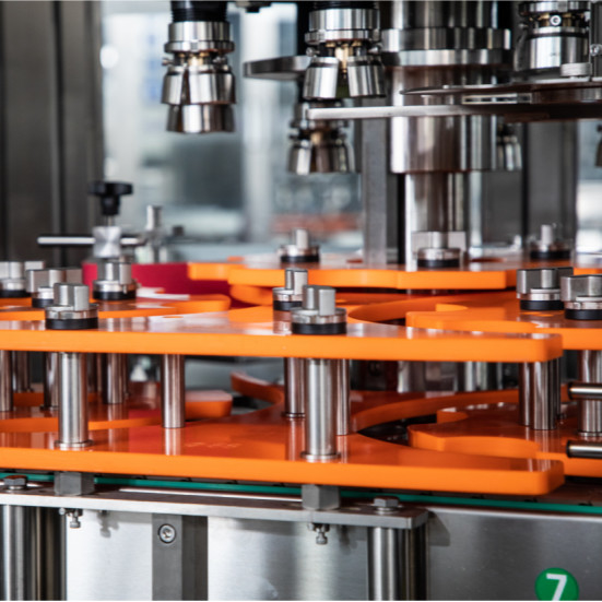 6500 BPH Rotary Type Machine automatique de couvercle FX-8AH 80ml-1000ml Avec 8 têtes de couvercle