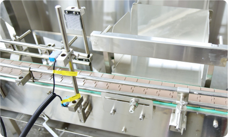 Machine de déchiffrement de bouteilles robotisée LP-200E Commutateur rapide de taille de bouteille 50-1000ml