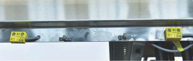 Machine d'emballage de cartons entièrement automatique avec convertisseur de fréquence à écran tactile et système servo pour l'emballage de bouteilles